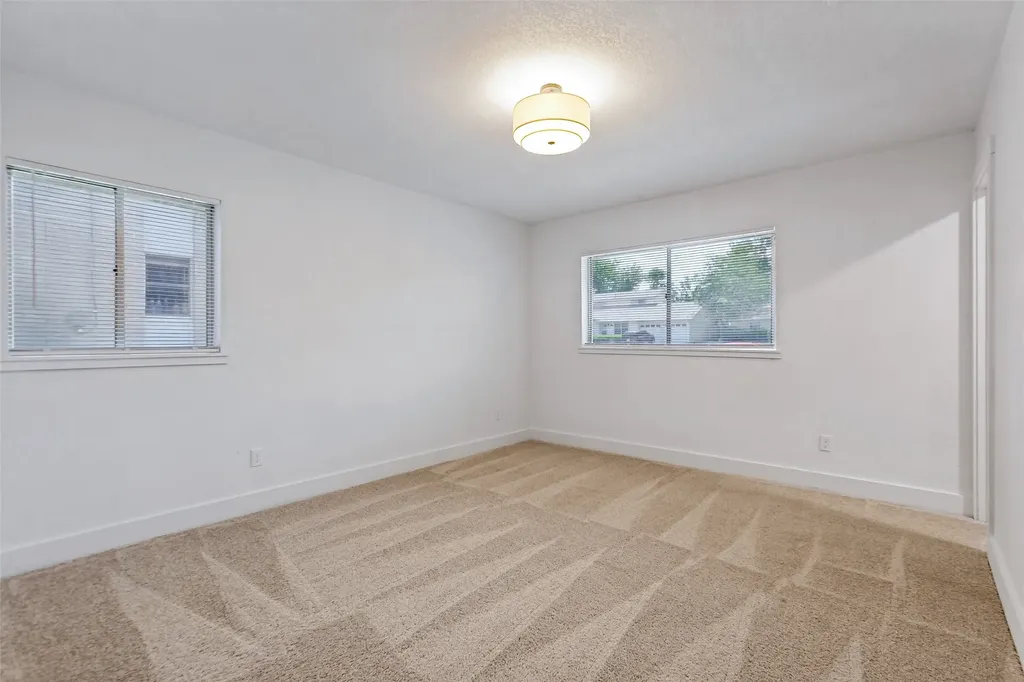 226 N Forest Crest Drive Garland TX 75042