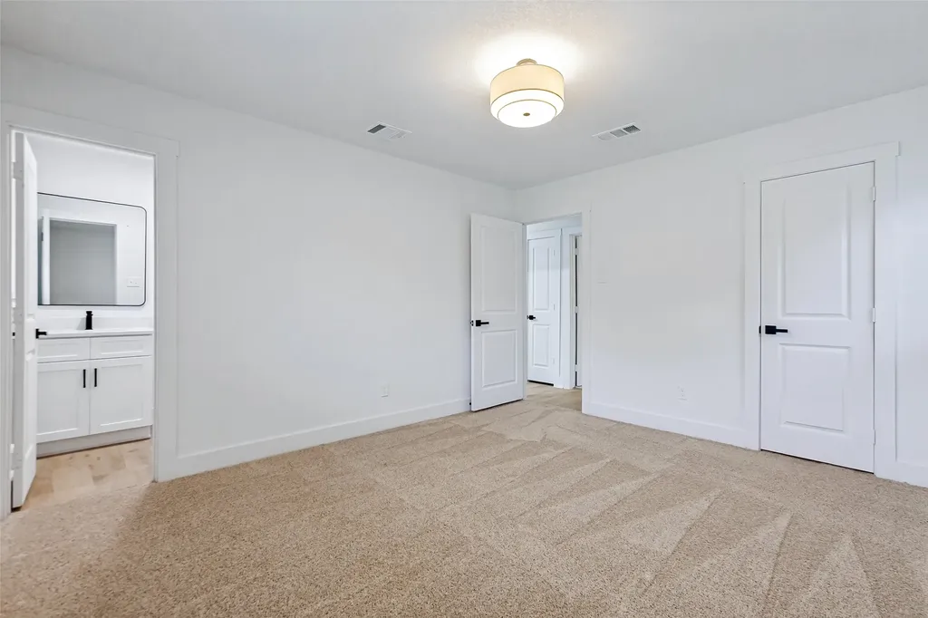 226 N Forest Crest Drive Garland TX 75042