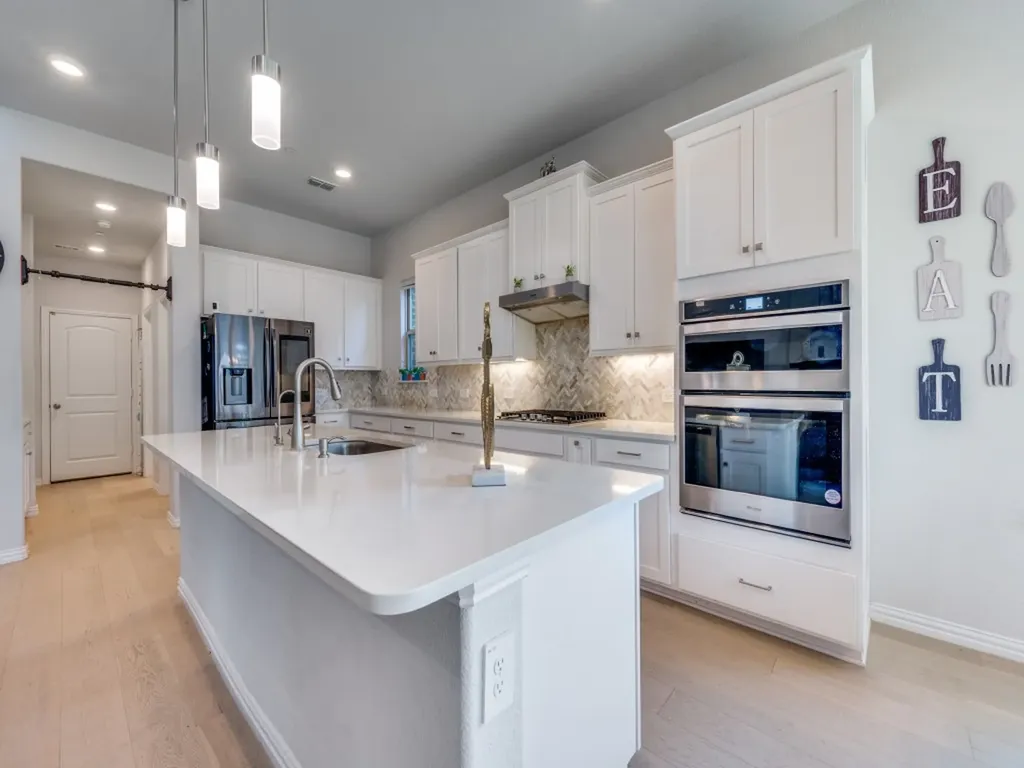 2094 Creekbluff Circle Lewisville TX 75010