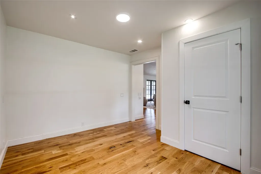 5857 Charlestown Drive Dallas TX 75230