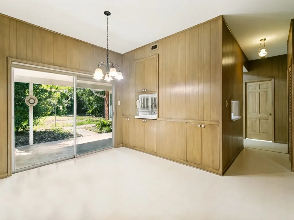 314 S Jackson Avenue Justin TX 76247