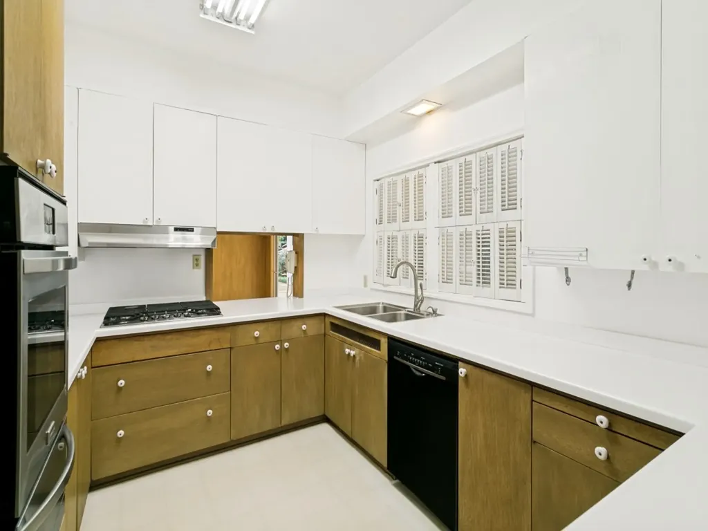 314 S Jackson Avenue Justin TX 76247