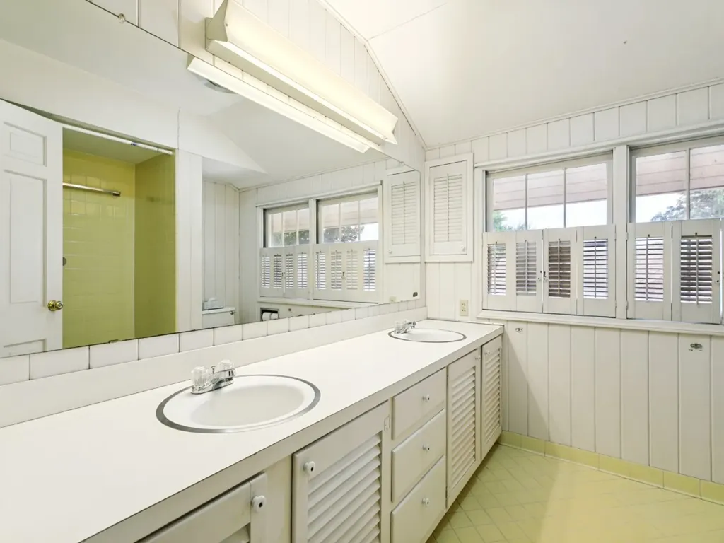 314 S Jackson Avenue Justin TX 76247