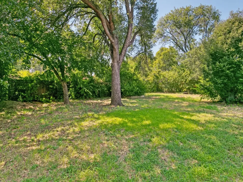 314 S Jackson Avenue Justin TX 76247