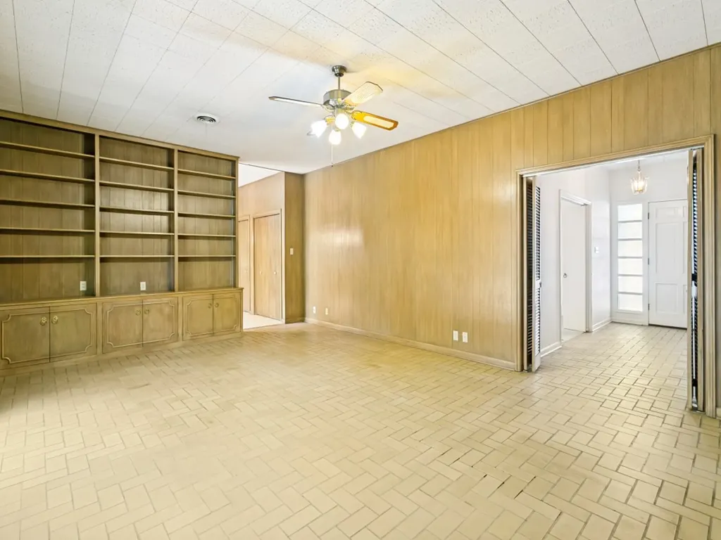 314 S Jackson Avenue Justin TX 76247
