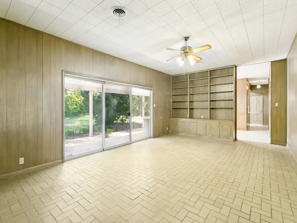 314 S Jackson Avenue Justin TX 76247