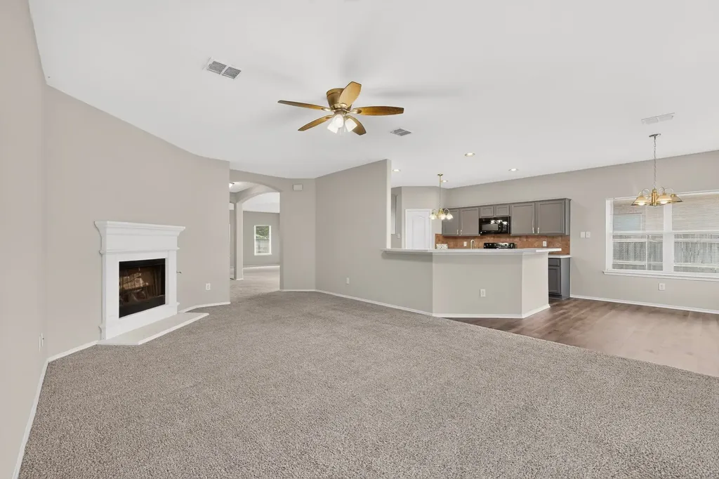 710 Bowie Lane Mansfield TX 76063