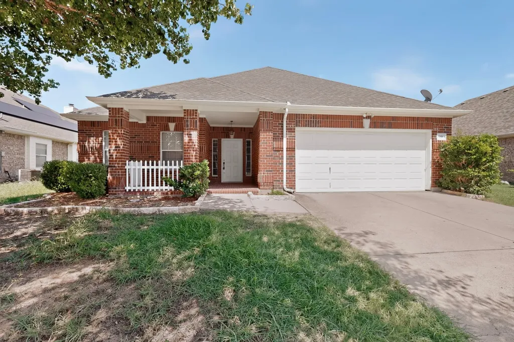 710 Bowie Lane Mansfield TX 76063