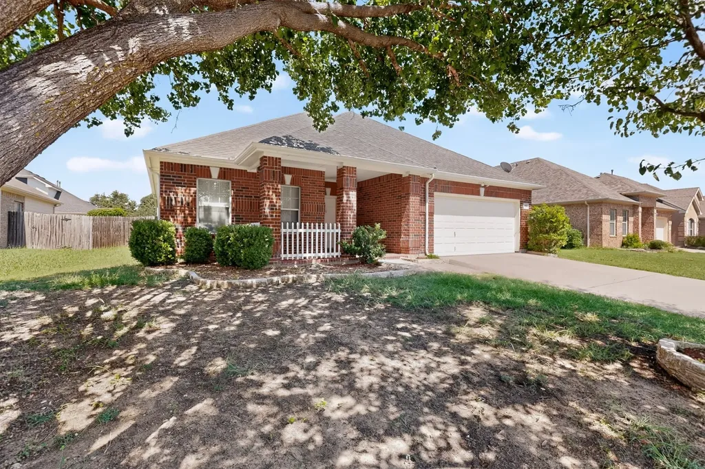 710 Bowie Lane Mansfield TX 76063