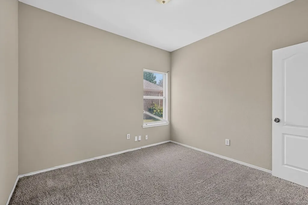 710 Bowie Lane Mansfield TX 76063