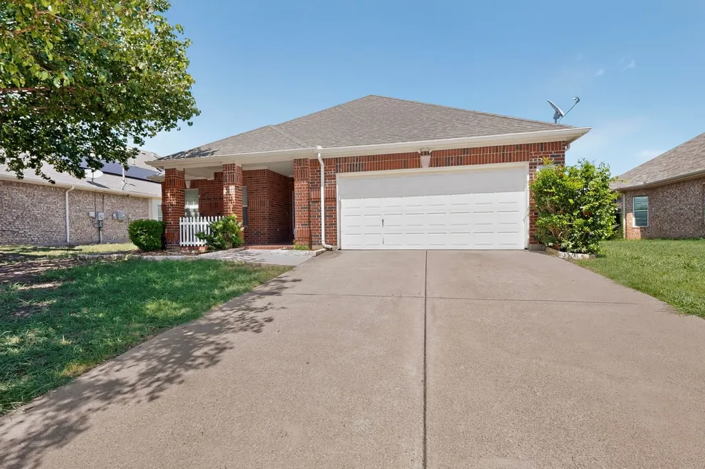 710 Bowie Lane Mansfield TX 76063