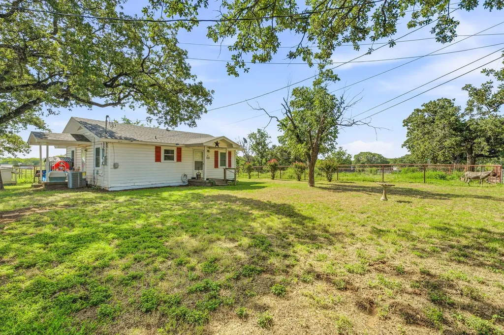 3704 County Road 801 Cleburne TX 76031