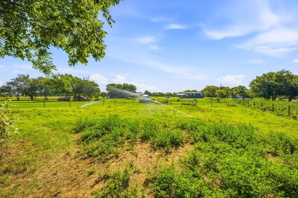 3704 County Road 801 Cleburne TX 76031