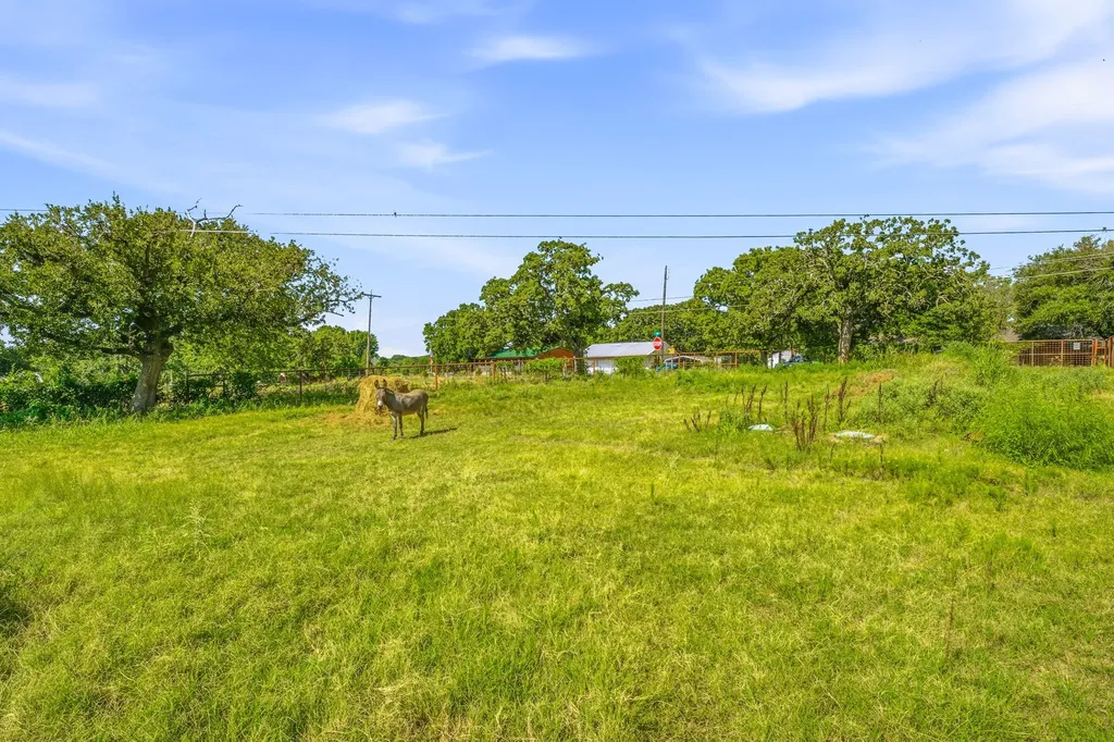 3704 County Road 801 Cleburne TX 76031
