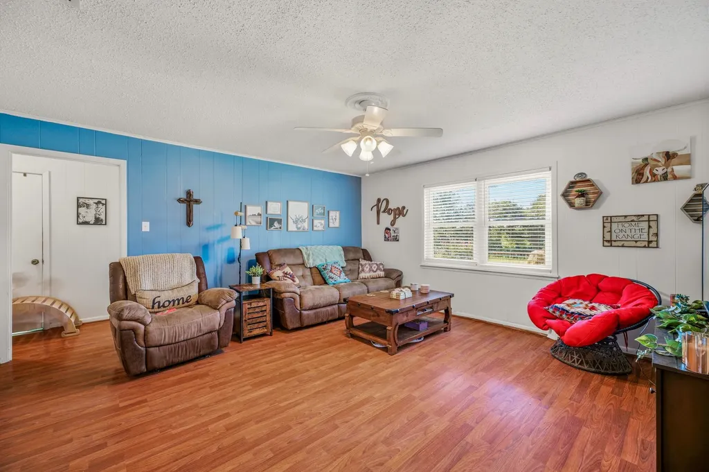 3704 County Road 801 Cleburne TX 76031
