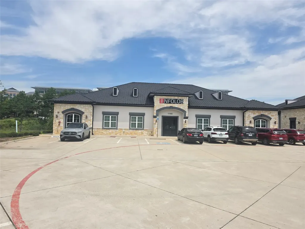 1193 W Carpenter Freeway Irving TX 75039