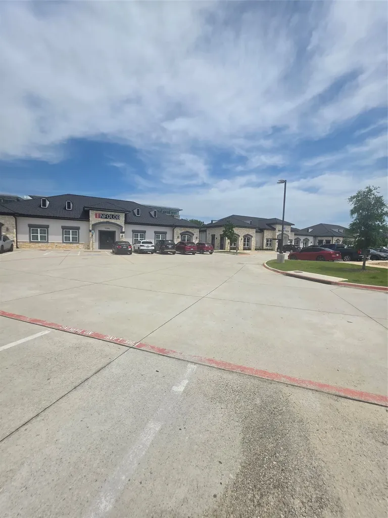 1193 W Carpenter Freeway Irving TX 75039