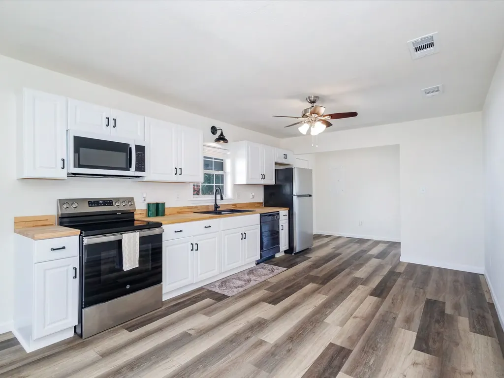 904 W 1st Street Coleman TX 76834