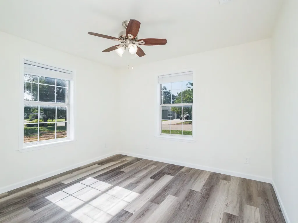 904 W 1st Street Coleman TX 76834