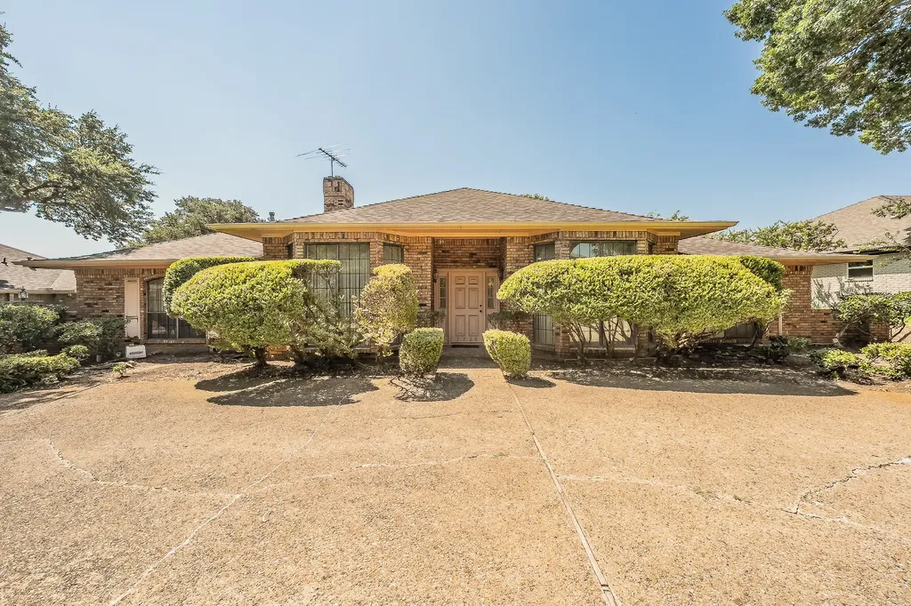 7720 Lone Moor Circle Dallas TX 75248