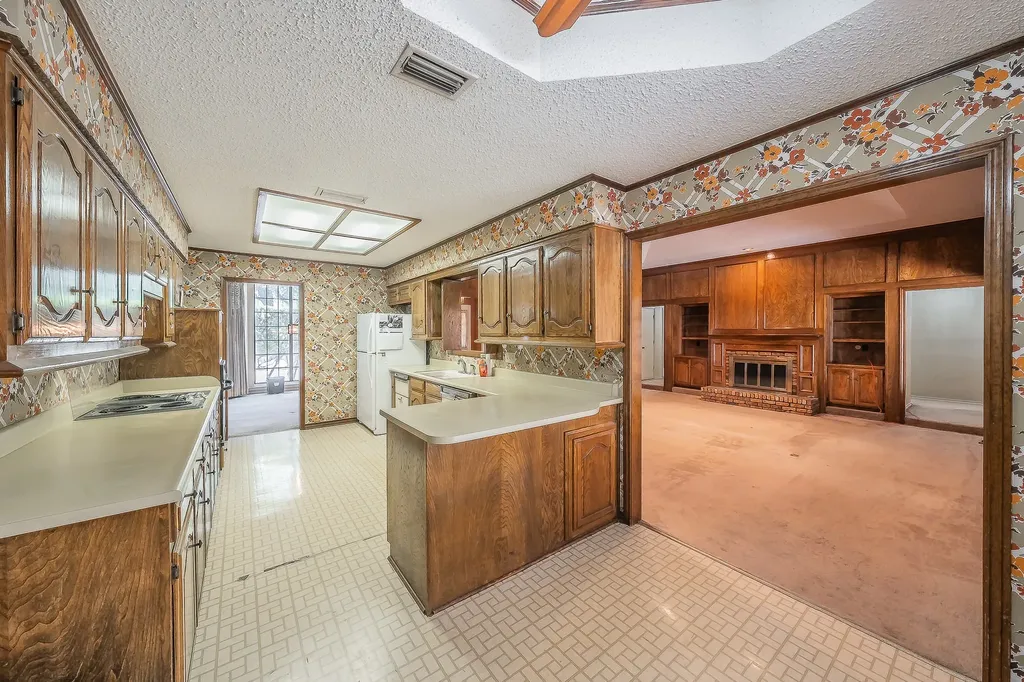 7720 Lone Moor Circle Dallas TX 75248
