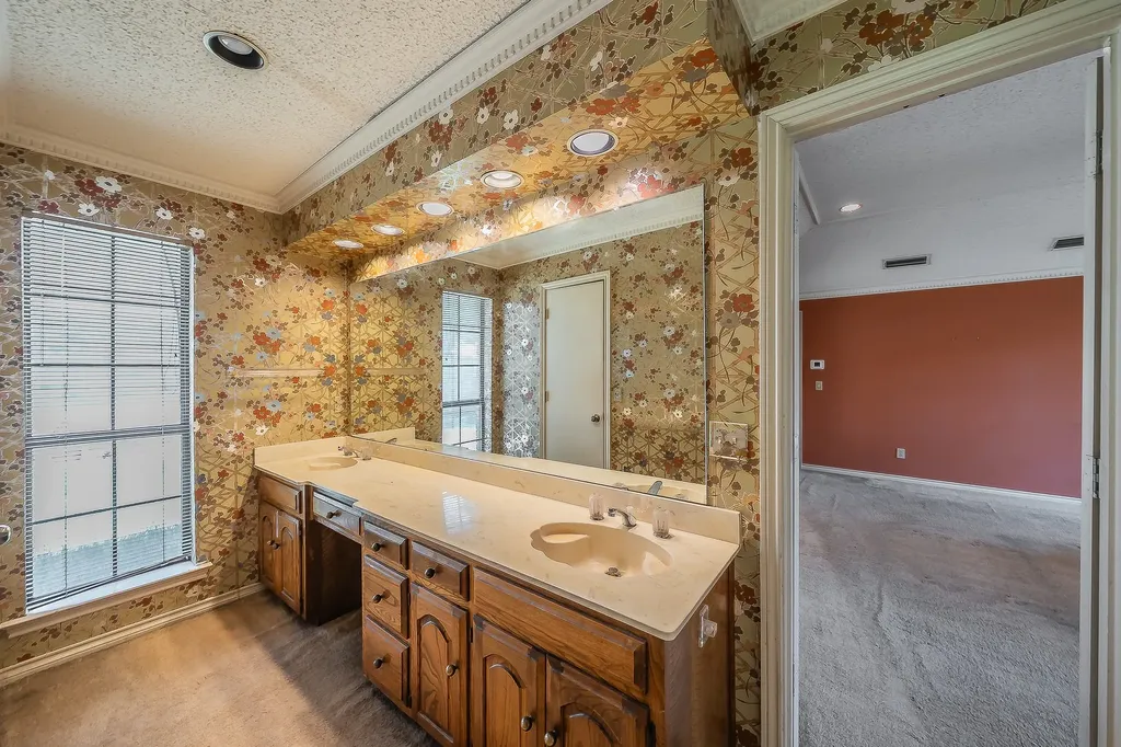 7720 Lone Moor Circle Dallas TX 75248