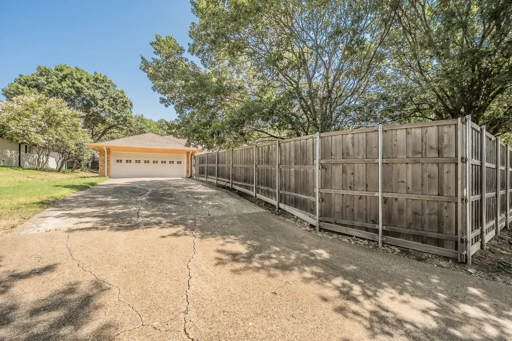 7720 Lone Moor Circle Dallas TX 75248