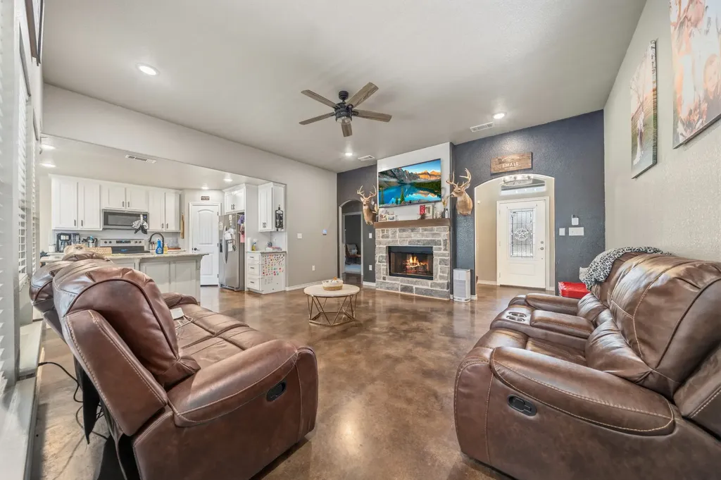 116 Wildcat Way Whitney TX 76692