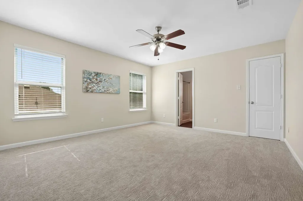 1825 Lynnwood Hills Drive Fort Worth TX 76112