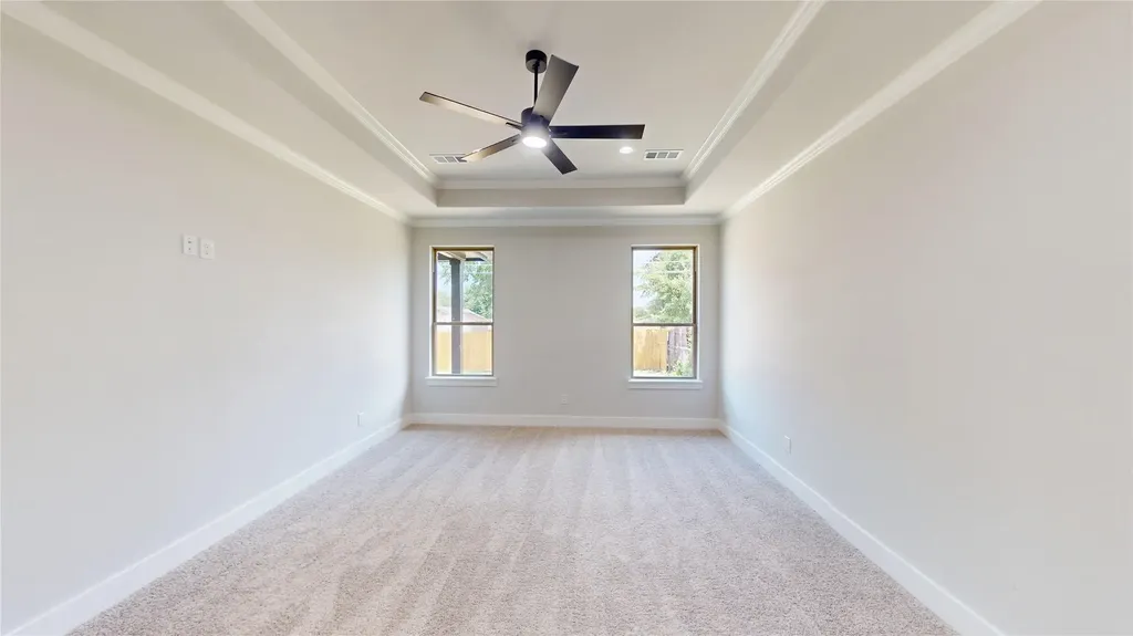 2825 S Grove Street Fort Worth TX 76104