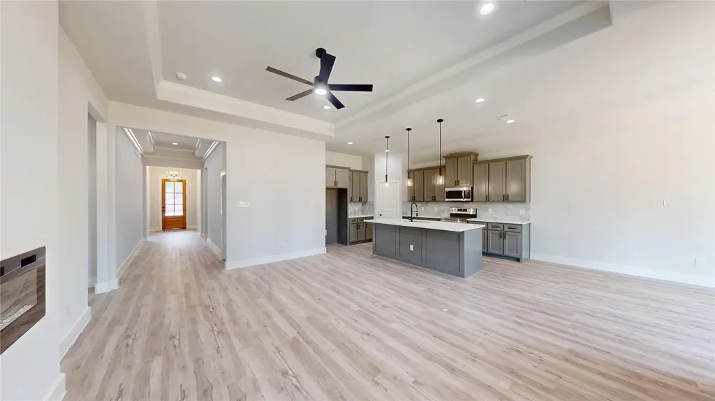 2825 S Grove Street Fort Worth TX 76104