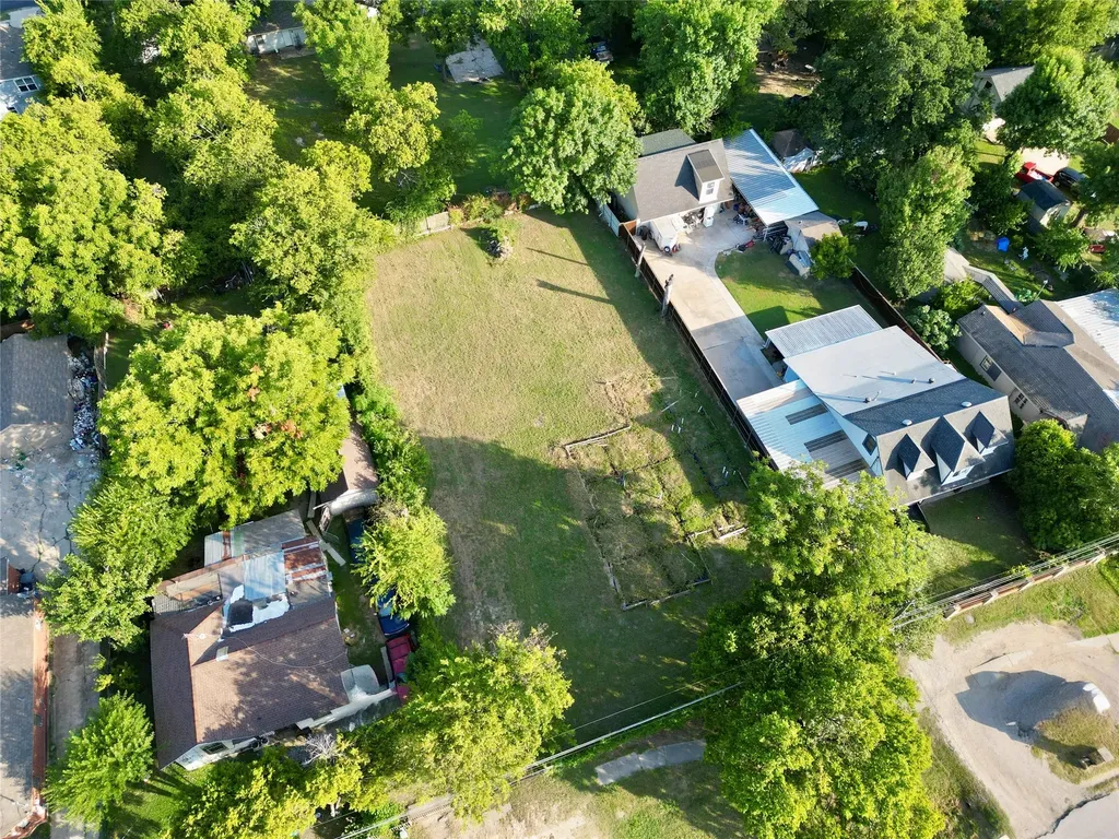 3348 E Overton Road Dallas TX 75216