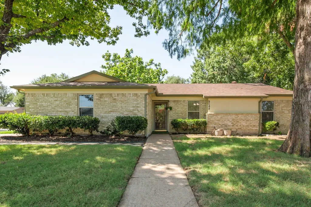 5100 Lasalle Drive Arlington TX 76016