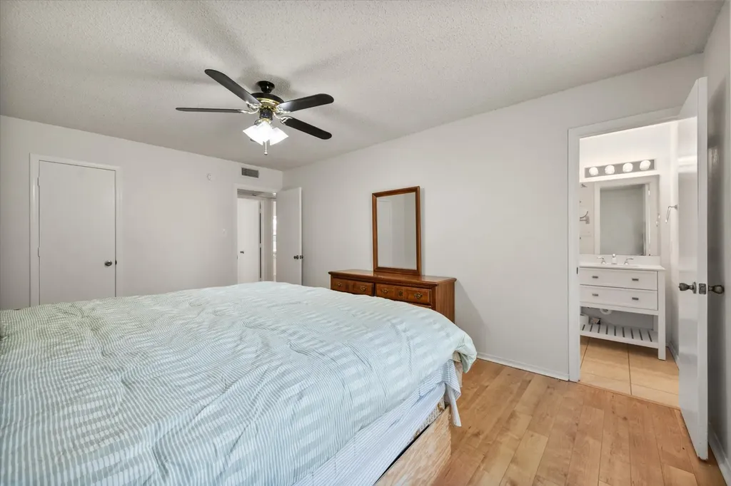 5100 Lasalle Drive Arlington TX 76016