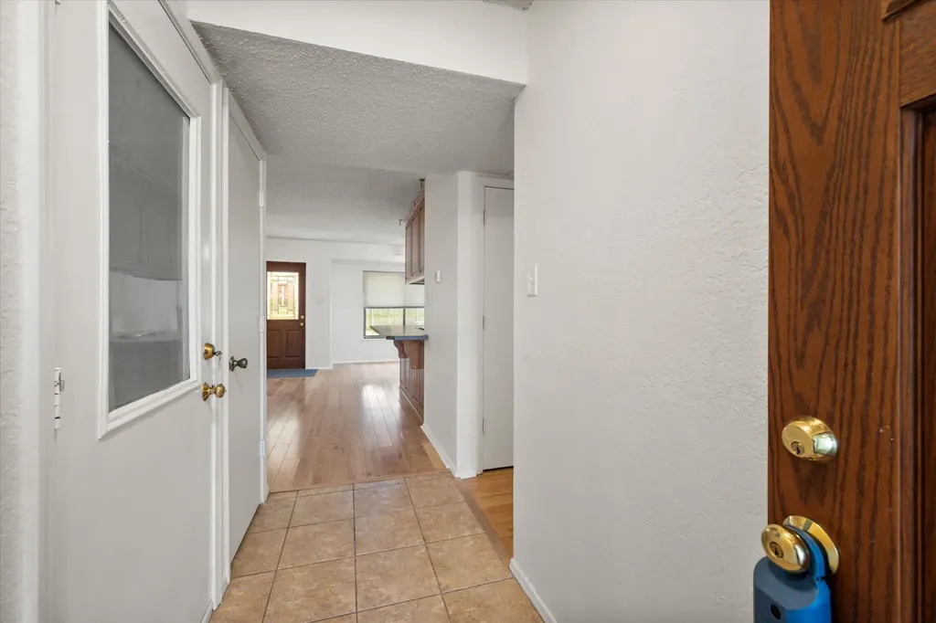 5100 Lasalle Drive Arlington TX 76016