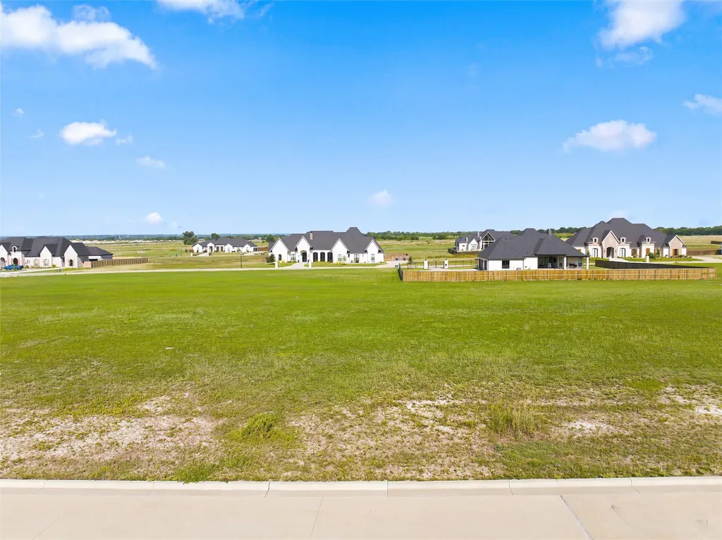 115 Yellow Rose Street Lorena TX 76655