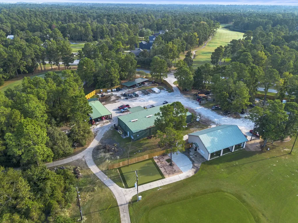 37432 Club House Lane Montgomery TX 77355