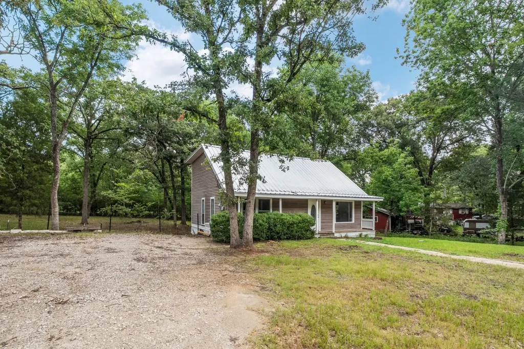 14224 Daniel Boone Lane Log Cabin TX 75148