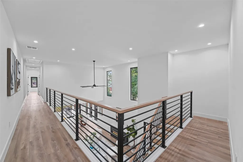 2304 Hondo Dallas TX 75219