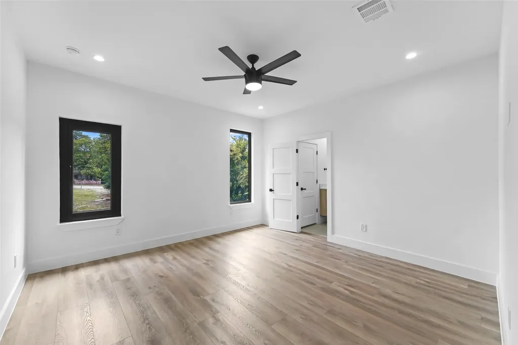 2304 Hondo Dallas TX 75219