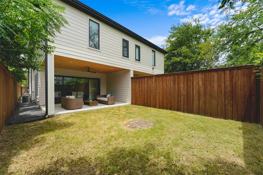 2304 Hondo Dallas TX 75219