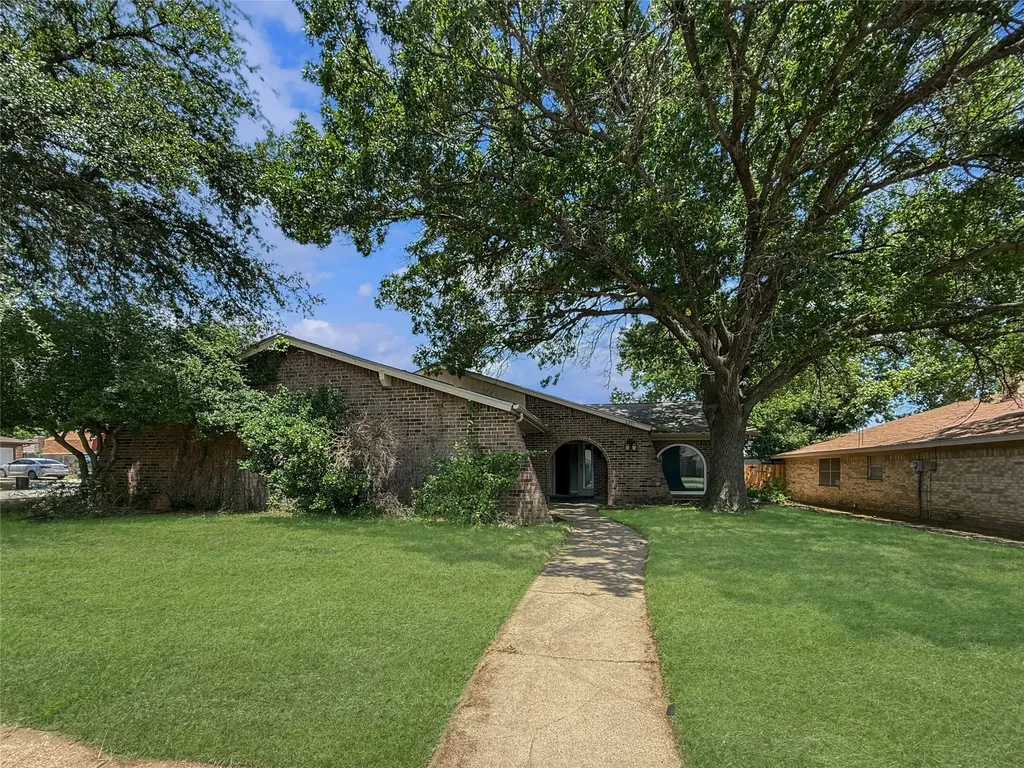 6251 Shirley Drive North Richland Hills TX 76180
