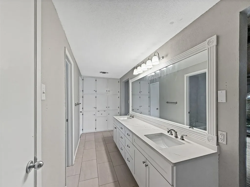 6251 Shirley Drive North Richland Hills TX 76180