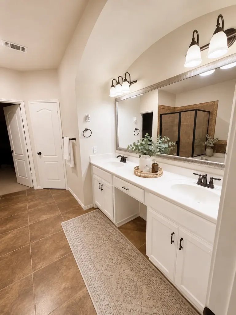 232 Buckingham Avenue Euless TX 76040