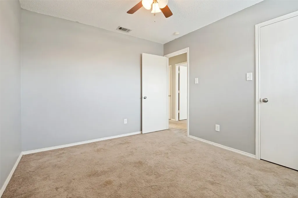 330 Mesquite Hill Drive Arlington TX 76002