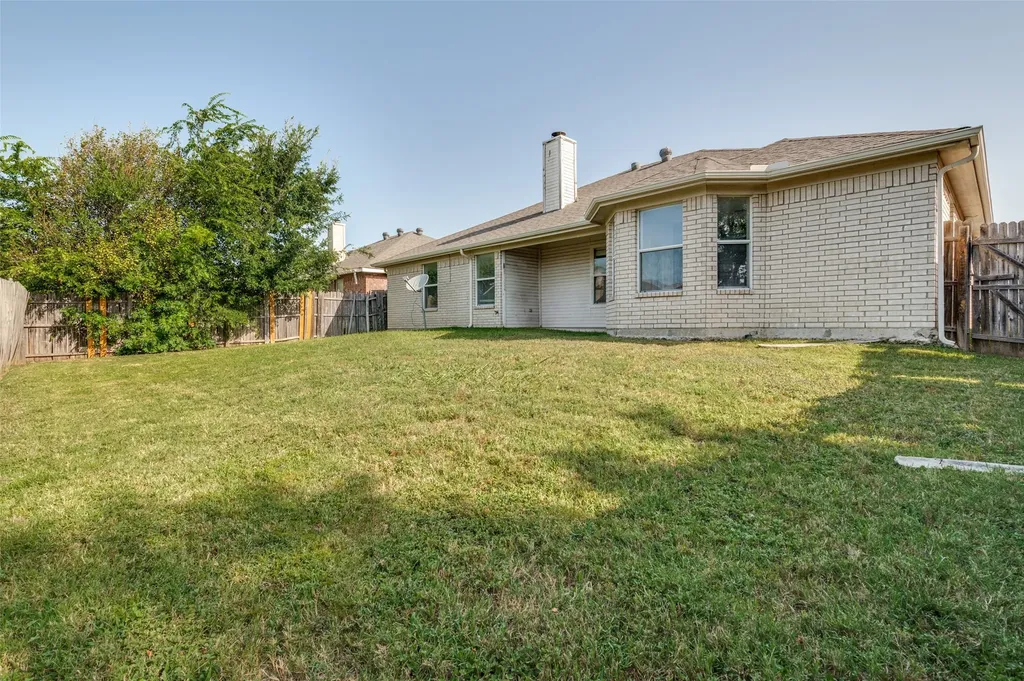 330 Mesquite Hill Drive Arlington TX 76002