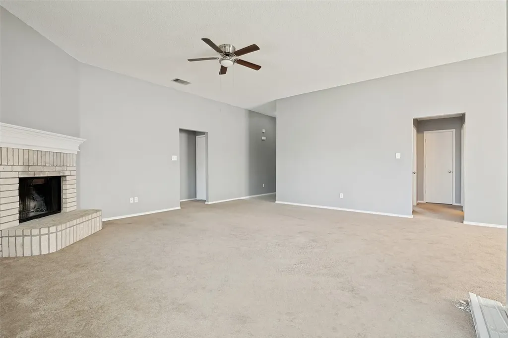 330 Mesquite Hill Drive Arlington TX 76002