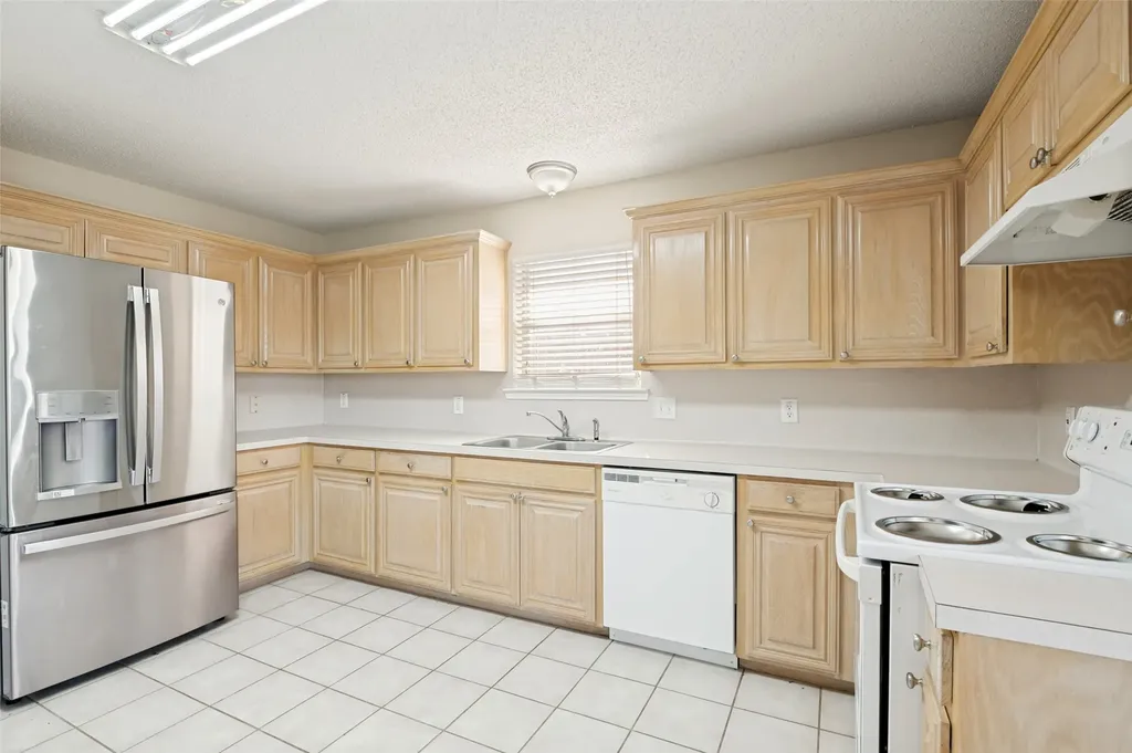 330 Mesquite Hill Drive Arlington TX 76002