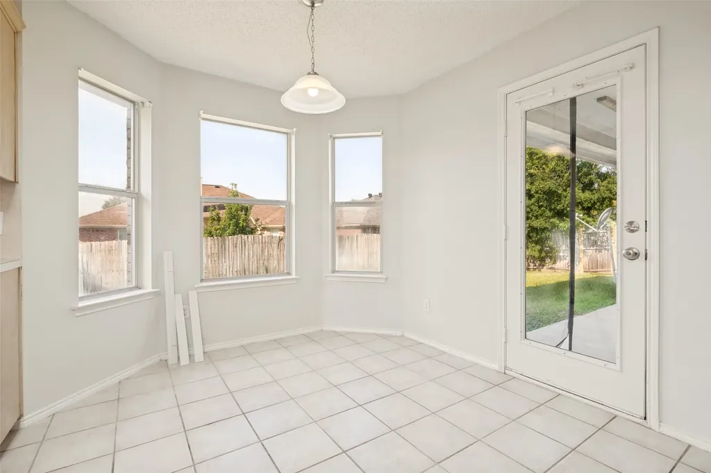 330 Mesquite Hill Drive Arlington TX 76002