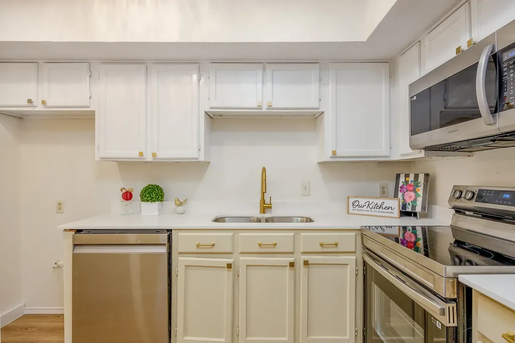 2310 Balsam Drive Arlington TX 76006